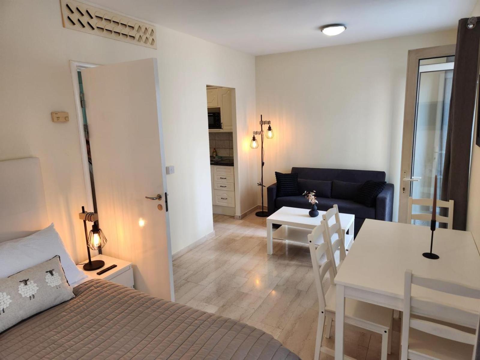 New With Ac Central Suites With Pool Access And Squash Courts! Sleeps Family Or 4 Guests Gibraltar Luaran gambar
